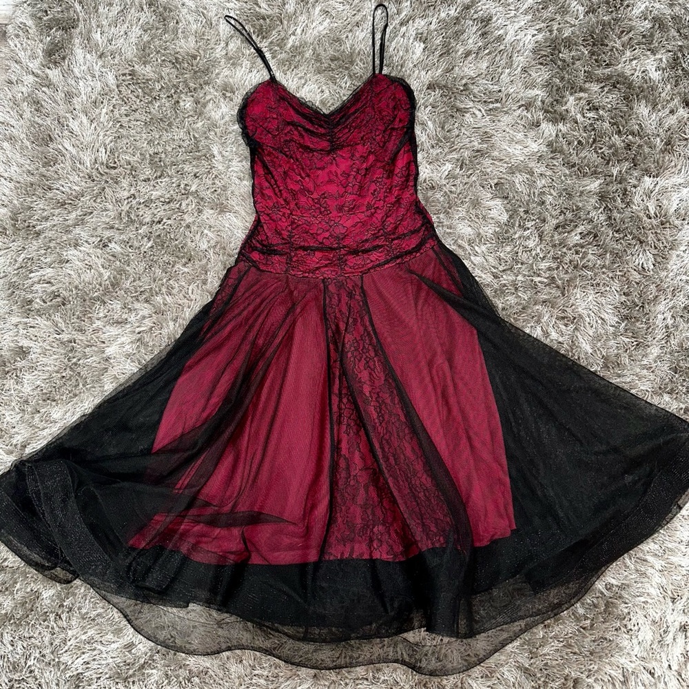 Betsey Johnson vintage piece! Black and pink lace formal dress size small 💕💕
